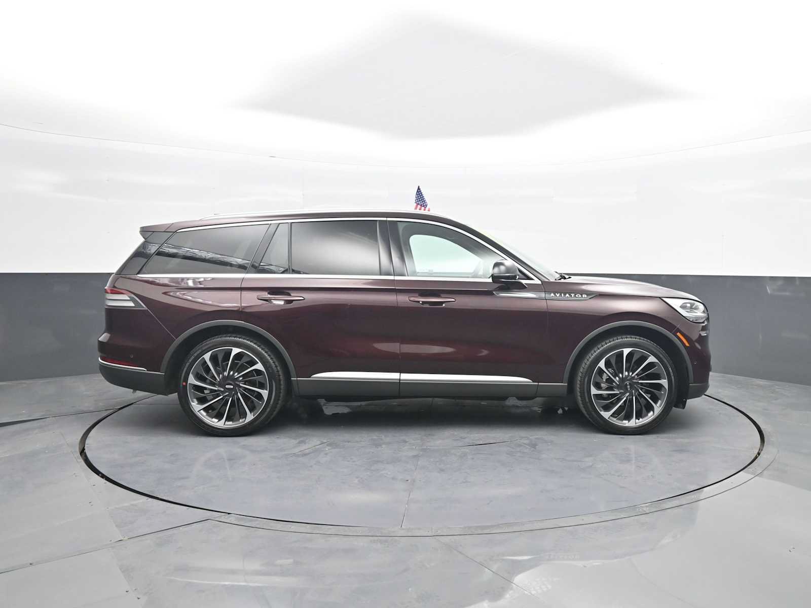 Used 2020 Lincoln Aviator Reserve w/ Equipment Group 202A AWD/4WD image 9