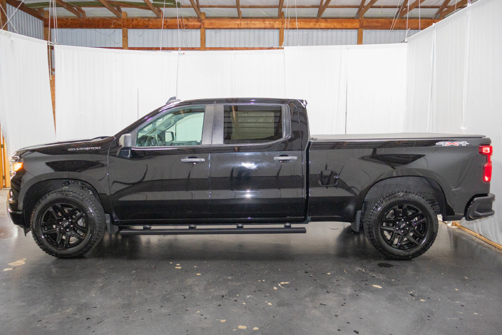 Used 2023 Chevrolet Silverado 1500 Custom AWD/4WD image 6