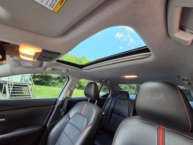 Used 2024 Nissan Sentra SR w/ SR Premium Package FWD image 21