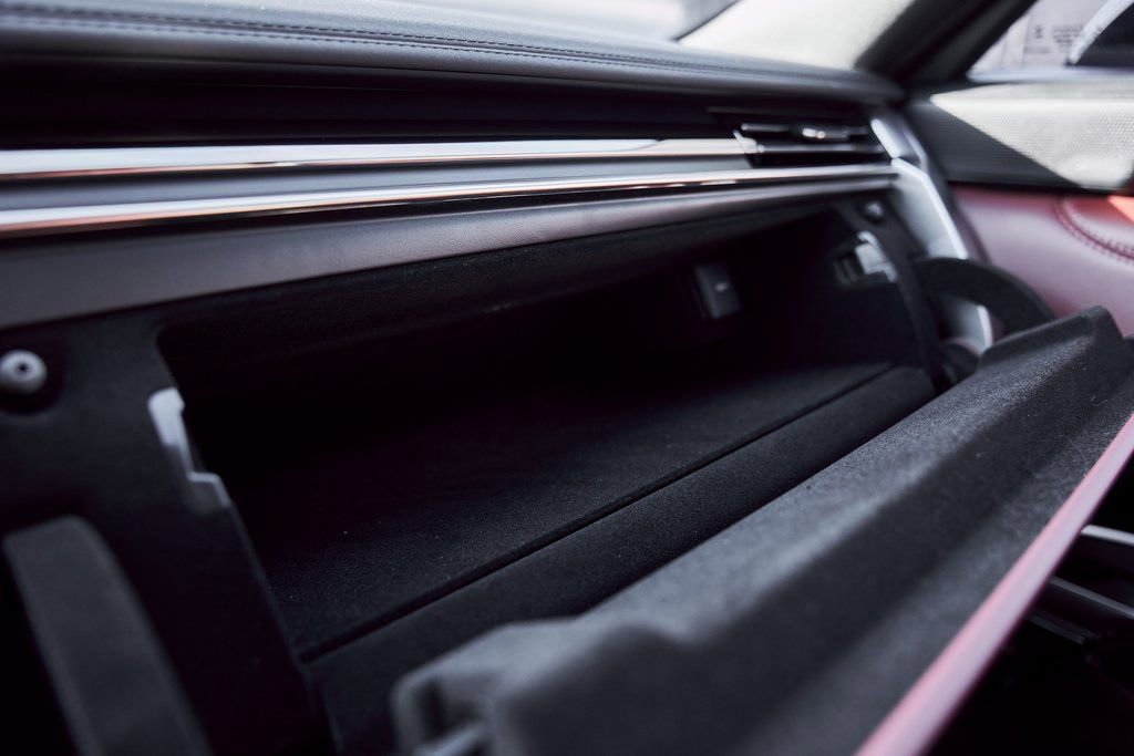 Used 2025 Land Rover Range Rover SE image 74