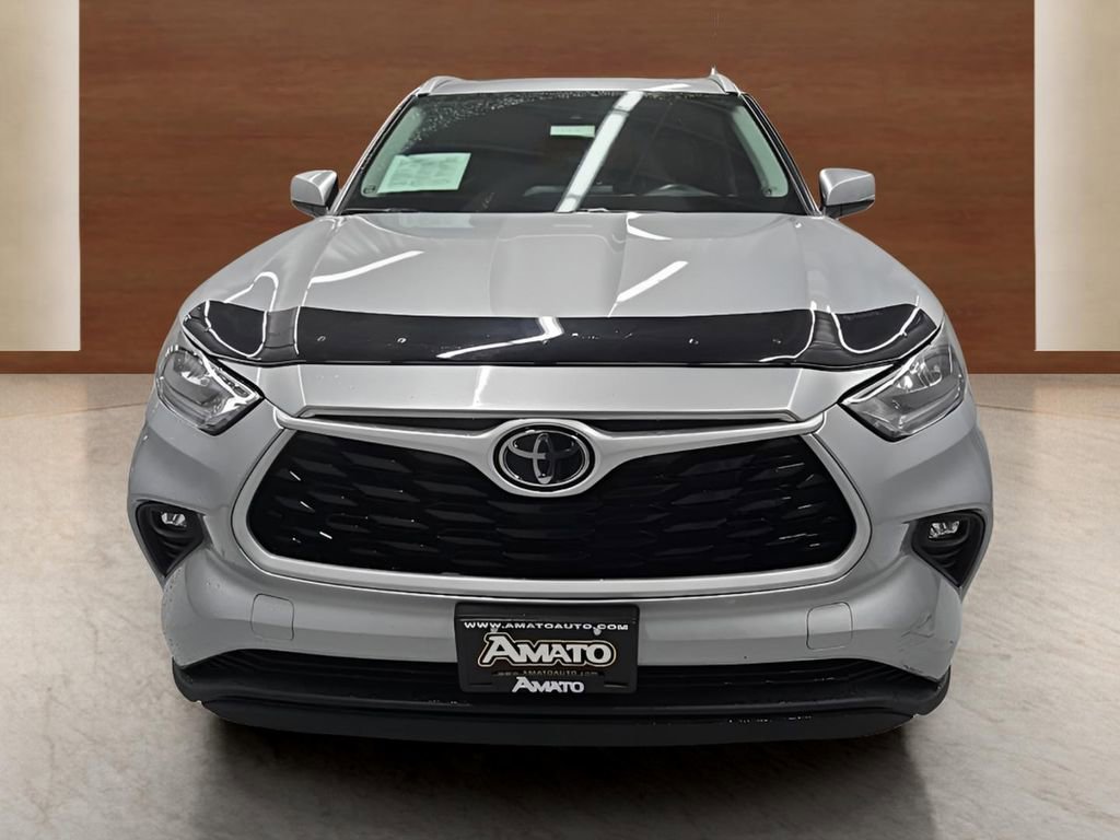 Used 2023 Toyota Highlander Limited image 9