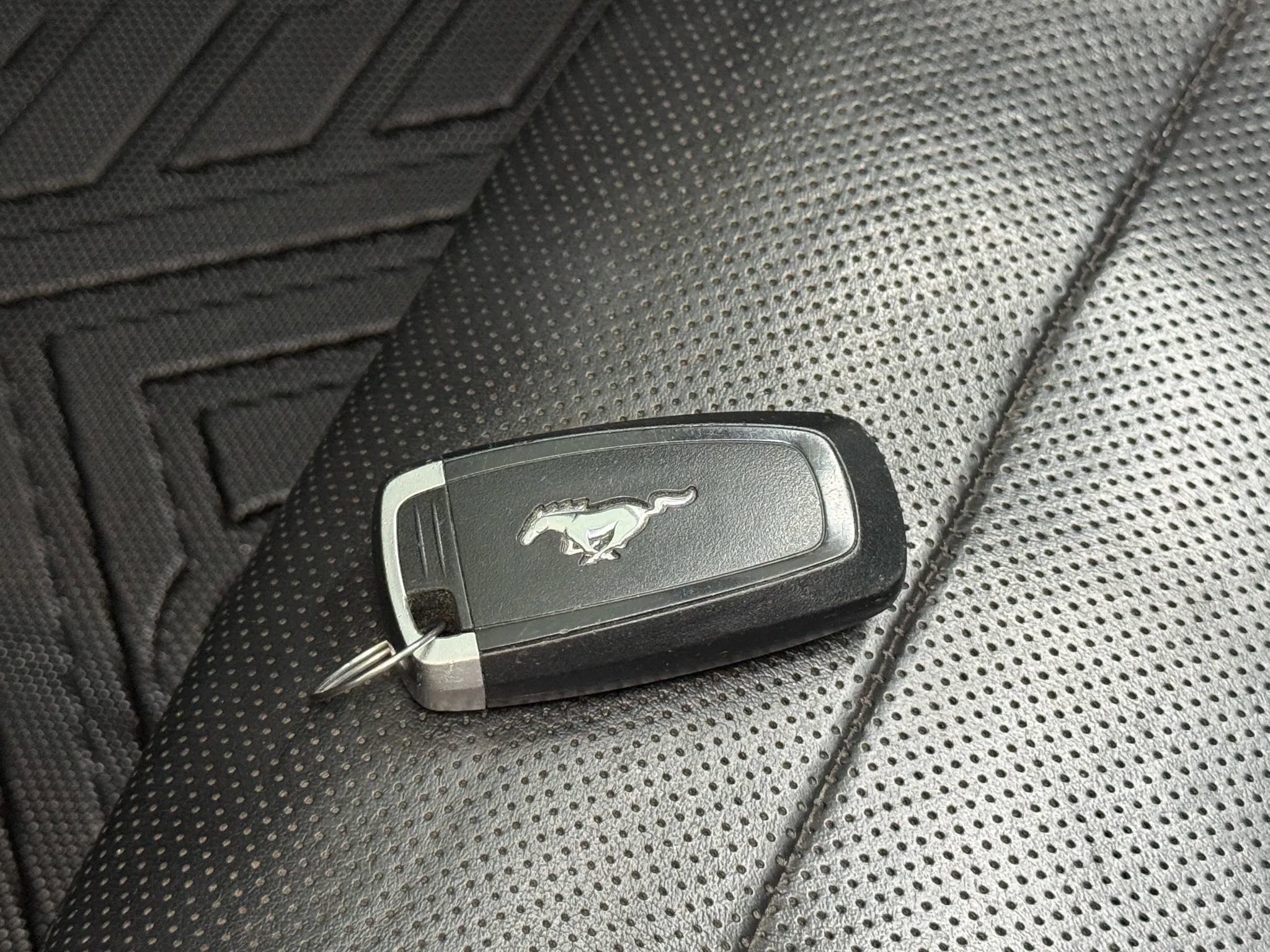 Used 2019 Ford Mustang Premium image 33