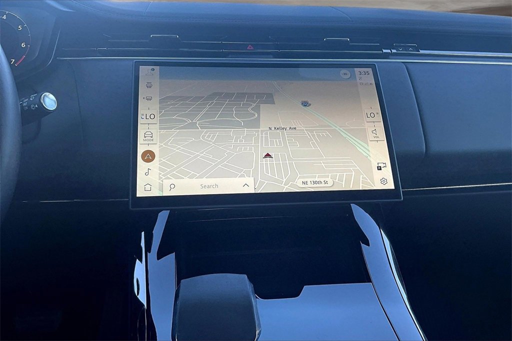 Used 2024 Land Rover Range Rover Sport SE image 6