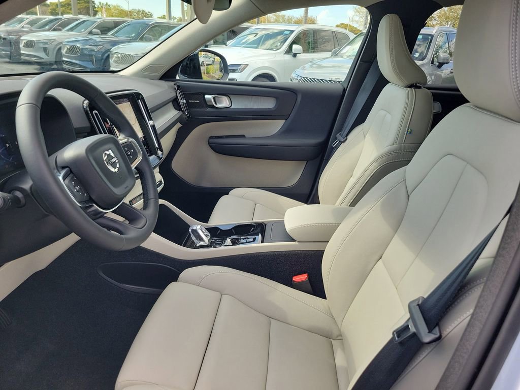 New 2026 Volvo XC40 B5 Ultra AWD/4WD image 7