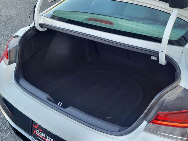 Used 2025 Hyundai Elantra SEL image 4