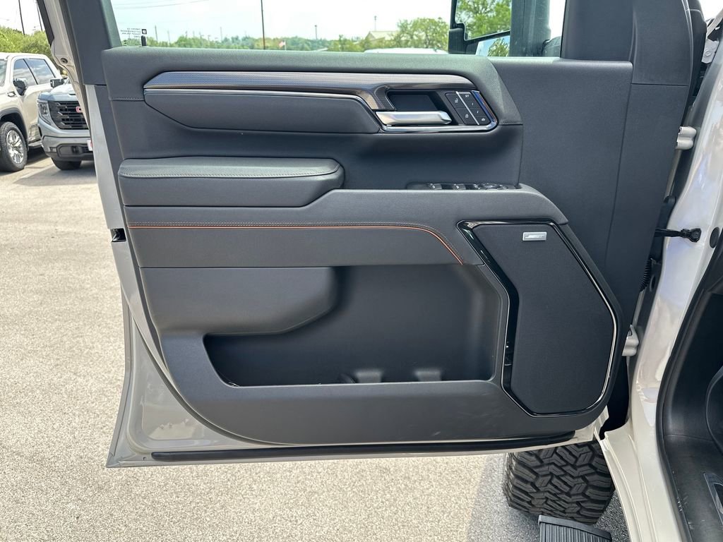 Used 2026 GMC Sierra 2500 AT4 w/ AT4 Premium Plus Package AWD/4WD image 16