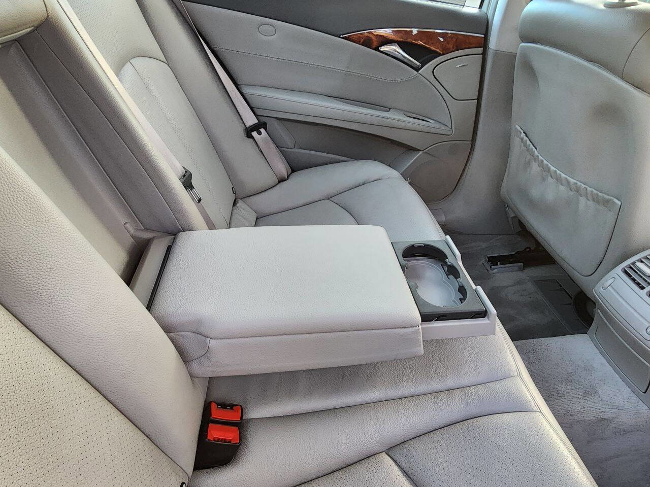 Used 2005 Mercedes-Benz E 320 Sedan image 25