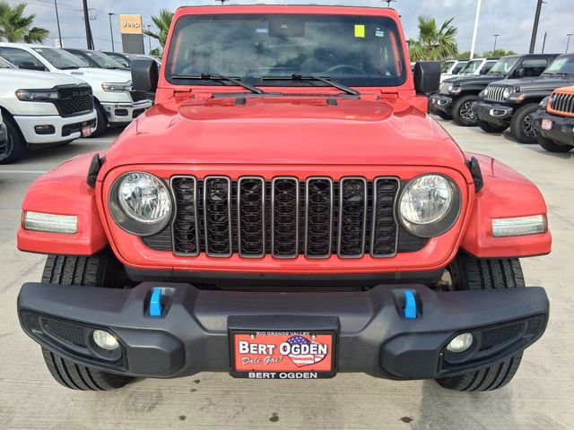 Used 2024 Jeep Wrangler Unlimited image 2