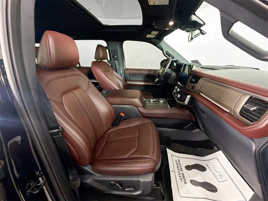 Used 2024 Ford Expedition Limited image 27