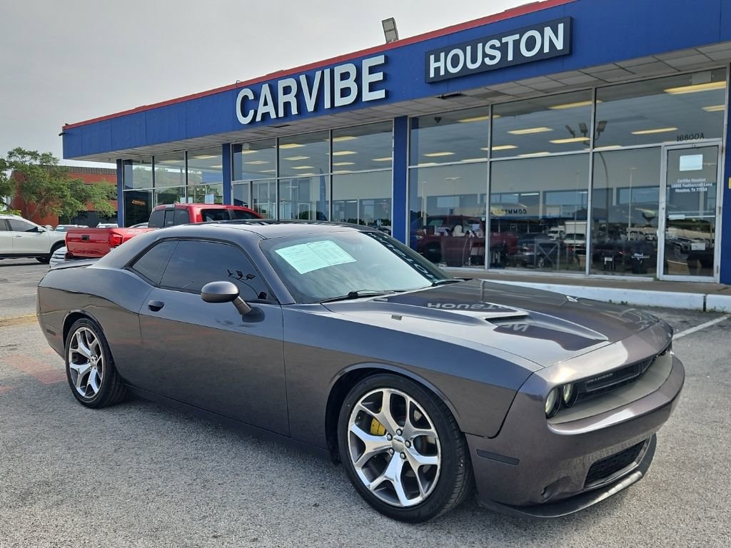 Used 2016 Dodge Challenger SXT Plus RWD image 1