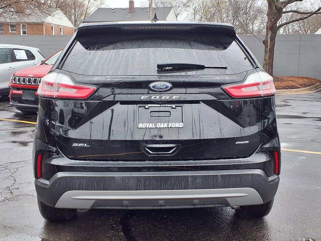 Used 2024 Ford Edge SEL w/ Convenience Package AWD/4WD image 4