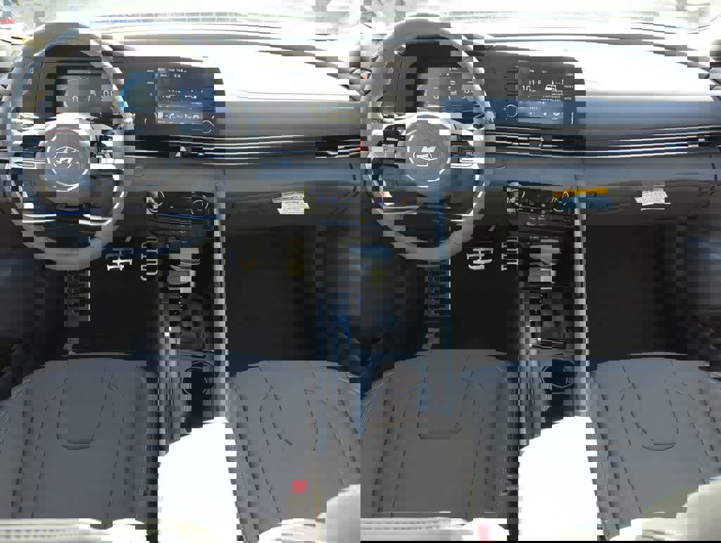 New 2026 Hyundai Elantra Sport image 18