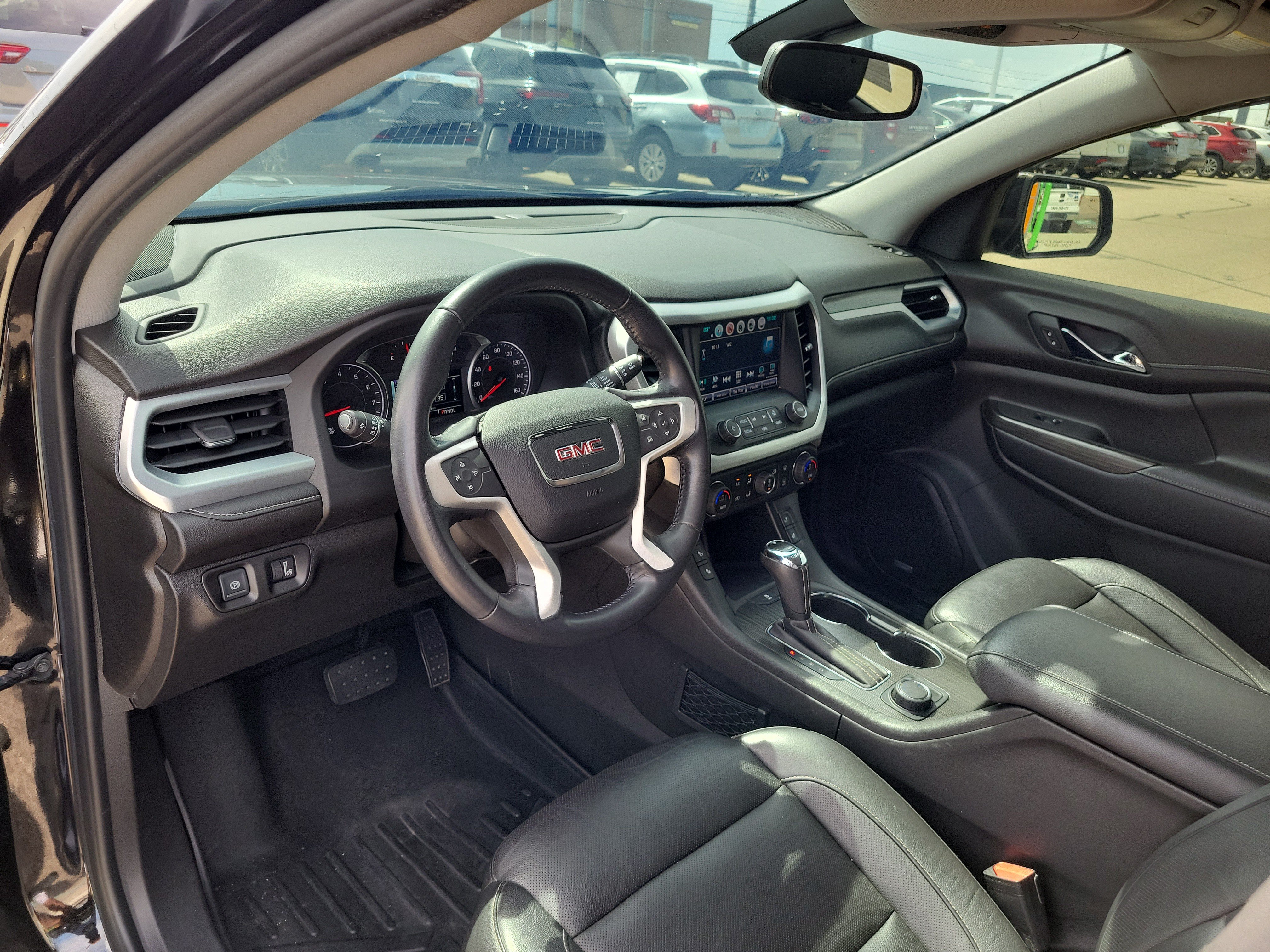 Used 2019 GMC Acadia SLT w/ Black Edition FWD image 17