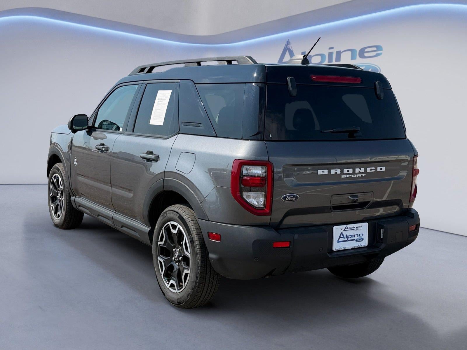 Used 2025 Ford Bronco Sport Outer Banks w/ Outer Banks Tech Package+ AWD/4WD image 3