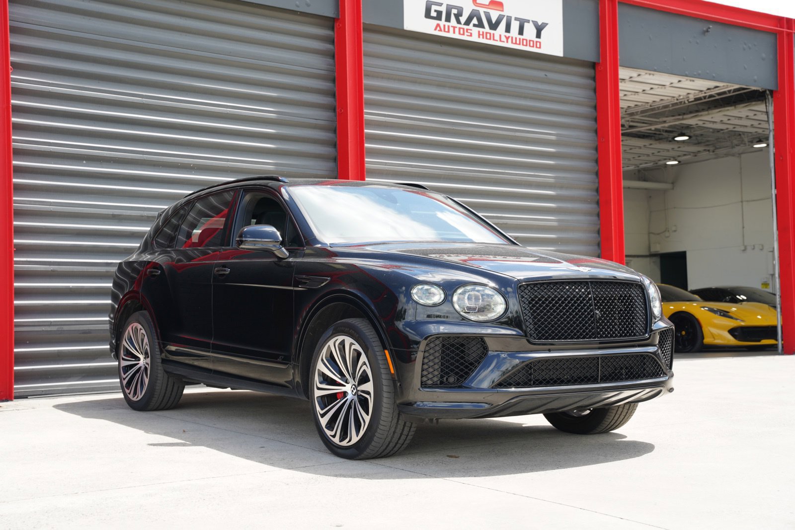 Used 2023 Bentley Bentayga AWD/4WD image 7