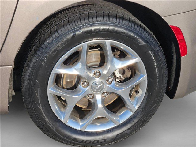 Used 2017 Chrysler Pacifica Limited w/ UConnect Theater Package FWD image 23