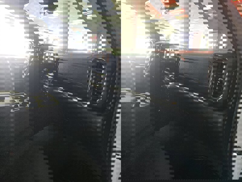 Used 2025 Chevrolet Silverado 1500 LT image 12