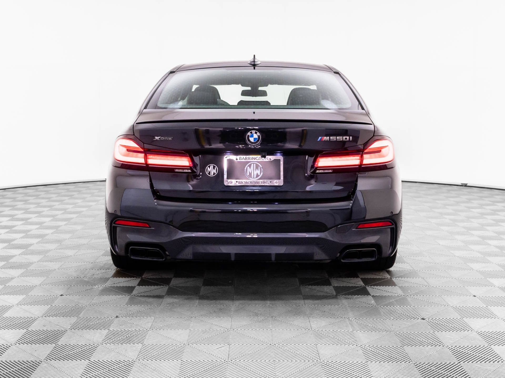Used 2023 BMW M550i xDrive w/ Shadowloine Package AWD/4WD image 4