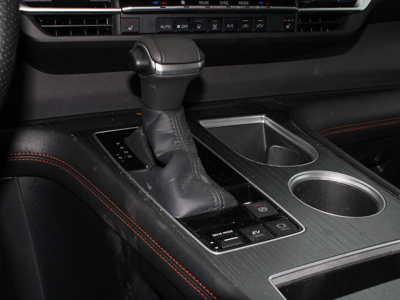 Used 2022 Toyota Sienna XSE w/ XSE Plus Package image 15