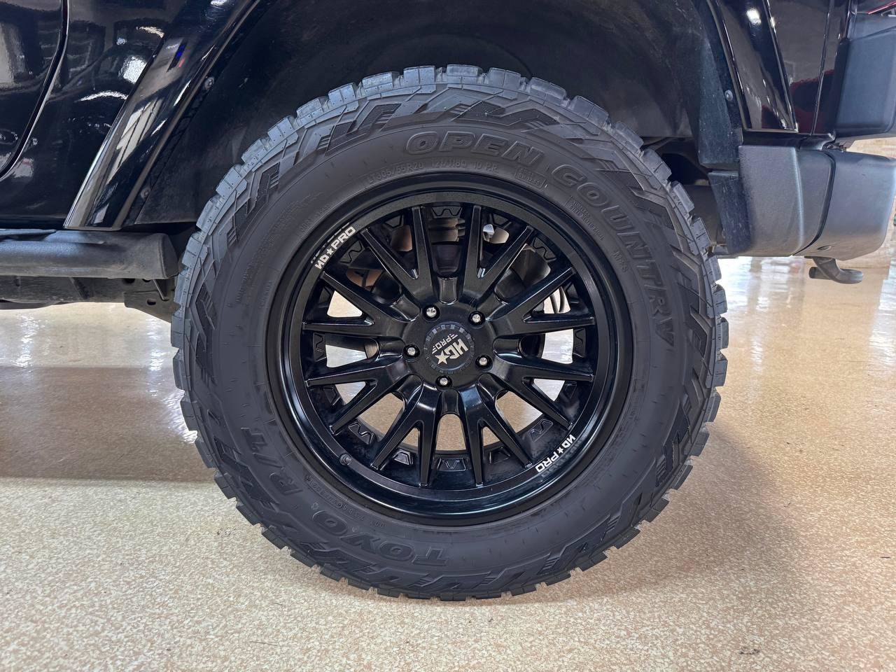 Used 2018 Jeep Wrangler Sport AWD/4WD image 37