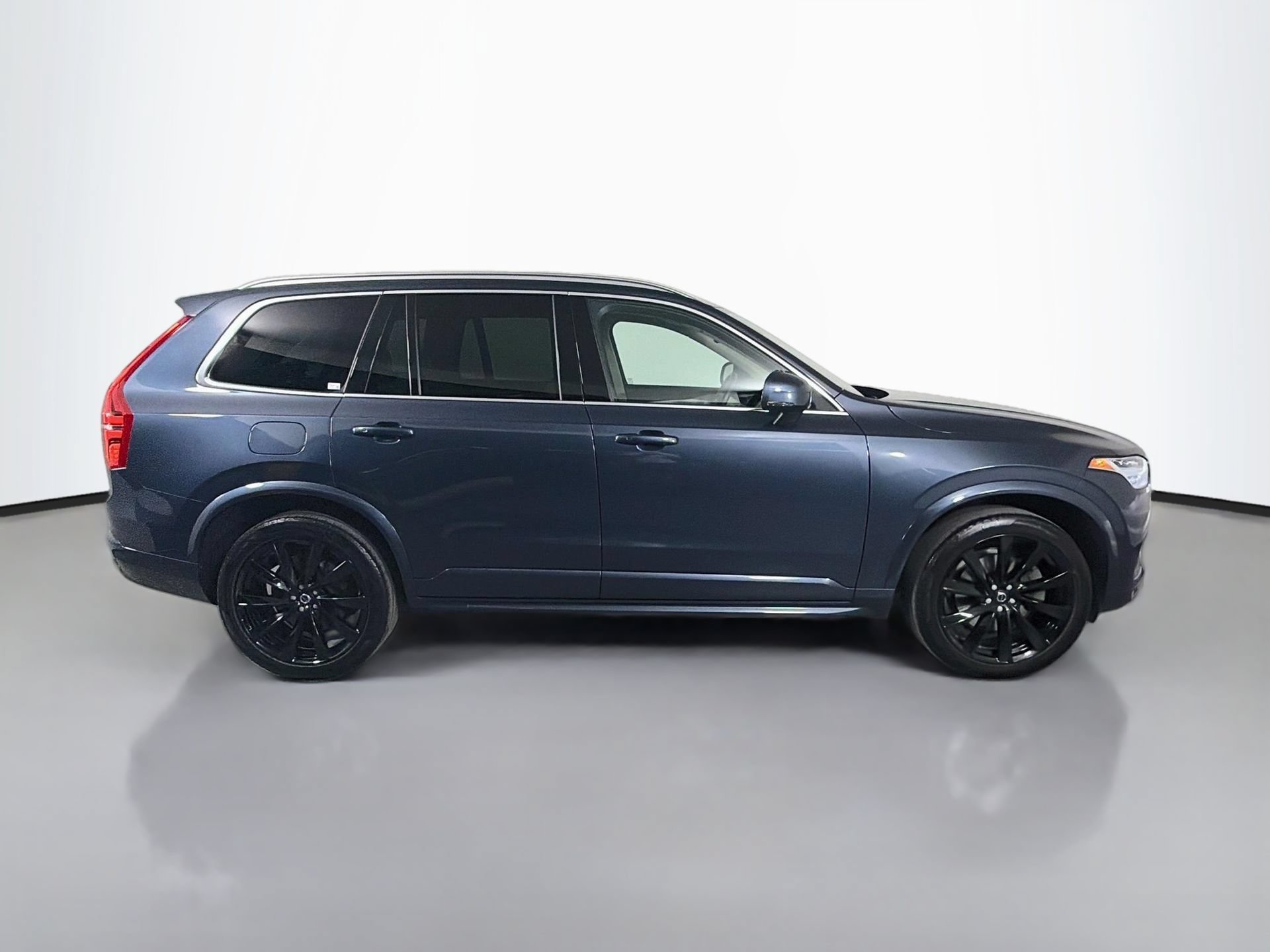 Certified 2023 Volvo XC90 B5 Core w/ Protection Package Premier AWD/4WD image 5