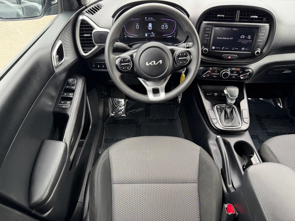 Used 2024 Kia Soul LX w/ Option Group 015 FWD image 14