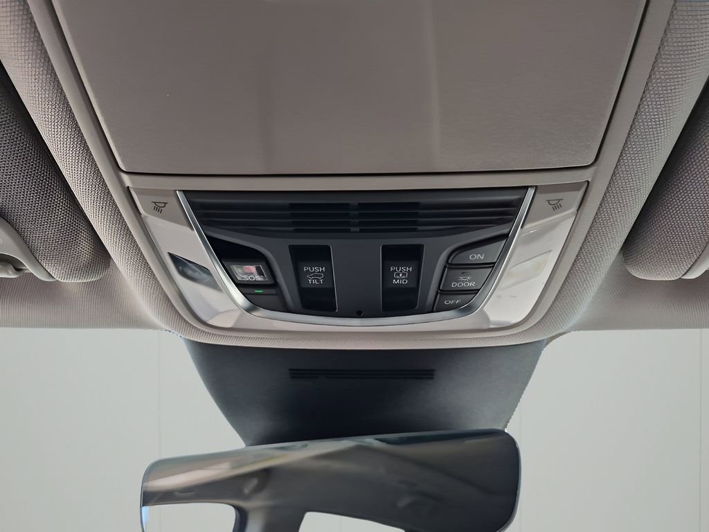 Used 2025 Acura MDX SH-AWD image 41