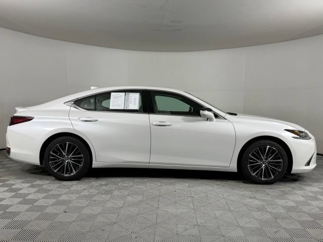 Certified 2025 Lexus ES 300h w/ Premium Package FWD image 10