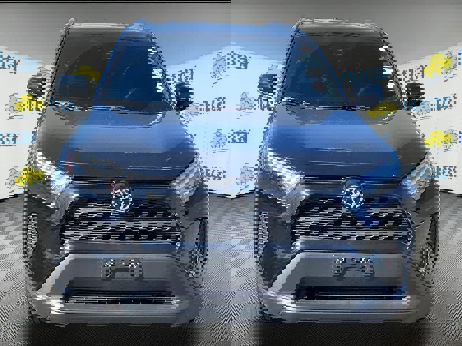 Used 2025 Toyota RAV4 XLE w/ Convenience Package image 2