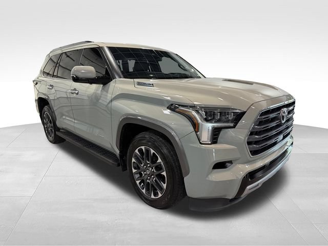 Used 2025 Toyota Sequoia Limited w/ Tow Technology Package AWD/4WD image 3