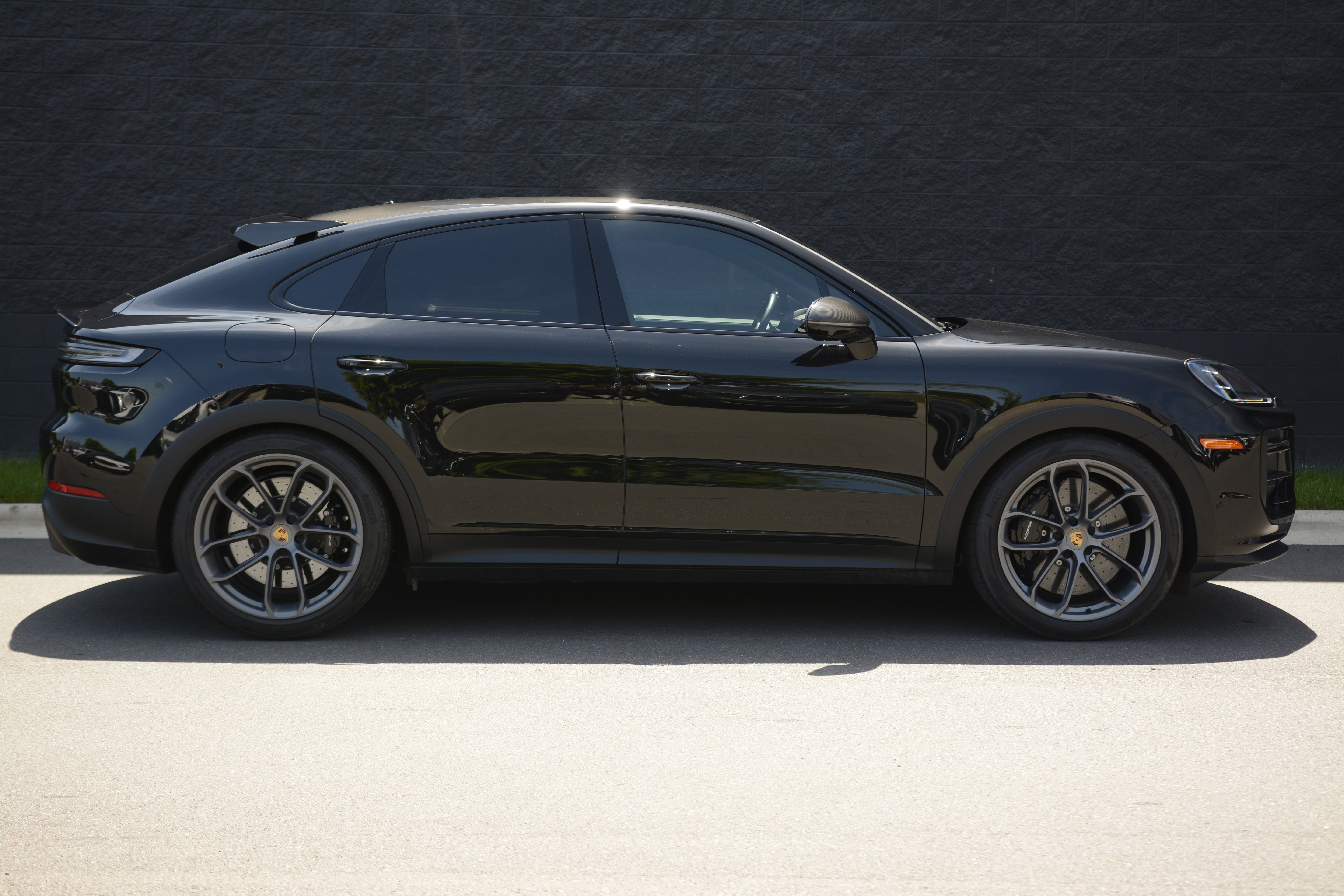 Certified 2024 Porsche Cayenne Turbo GT AWD/4WD image 8