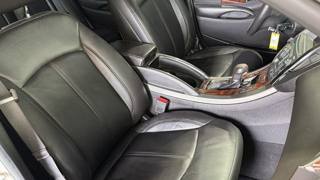 Used 2011 Buick LaCrosse CXL w/ Driver Confidence Package image 11