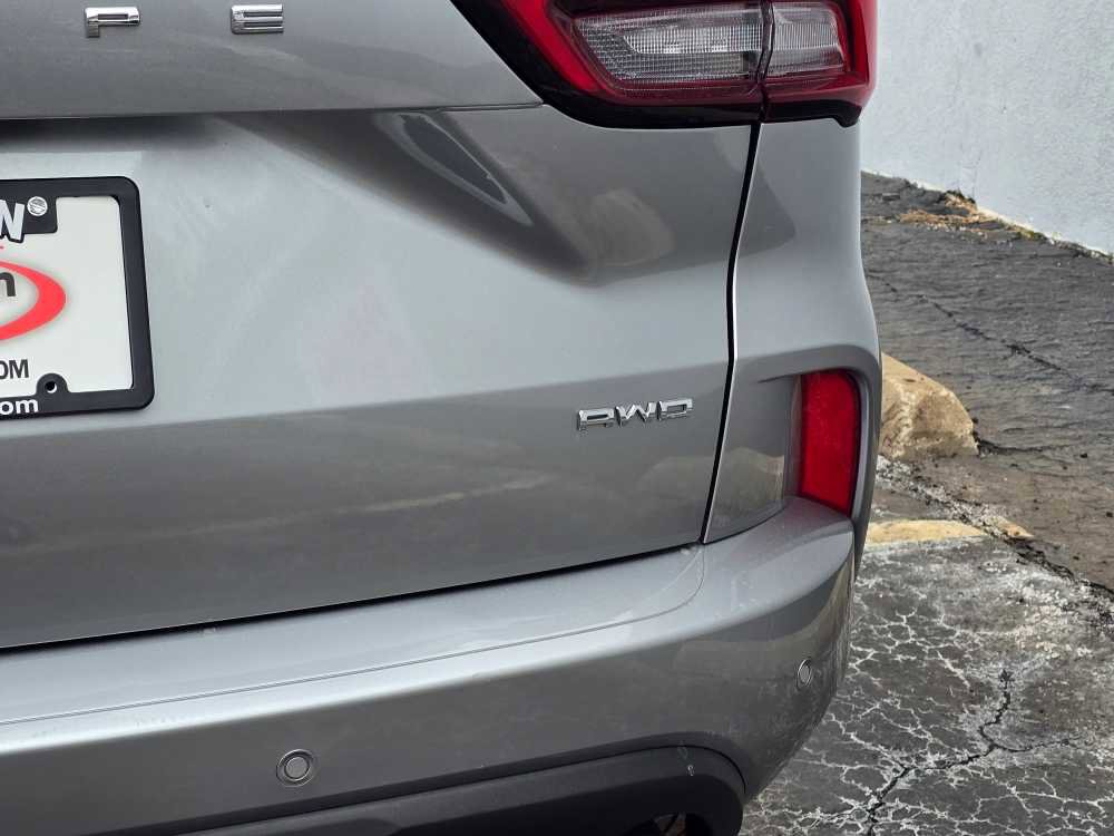 Used 2024 Ford Escape ST-Line w/ Tech Pack #1 image 8