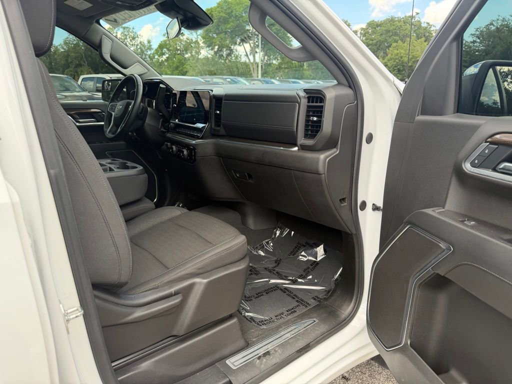 Used 2025 Chevrolet Silverado 1500 LT AWD/4WD image 30