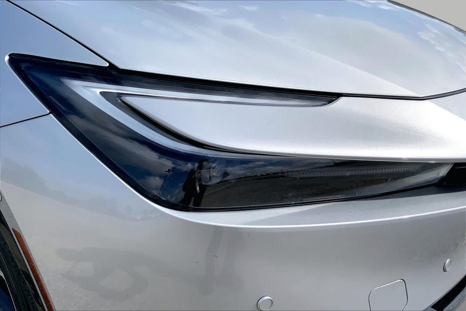 Used 2024 Toyota Prius Limited w/ Limited Premium Package FWD image 27