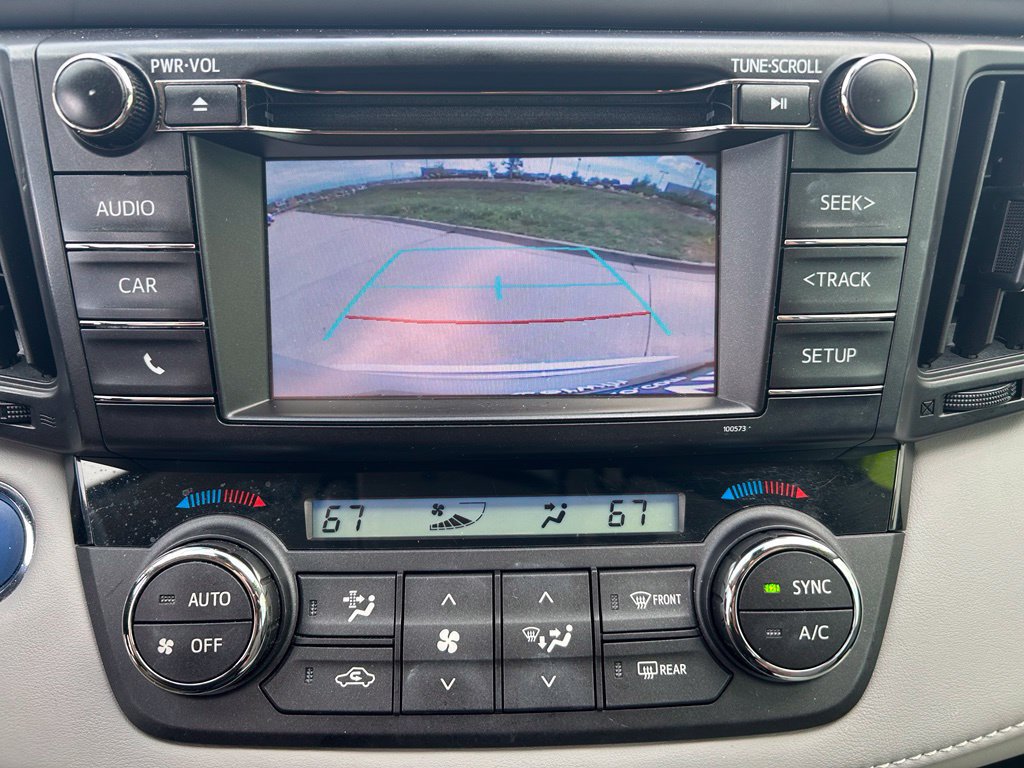 Used 2018 Toyota RAV4 LE AWD/4WD image 17