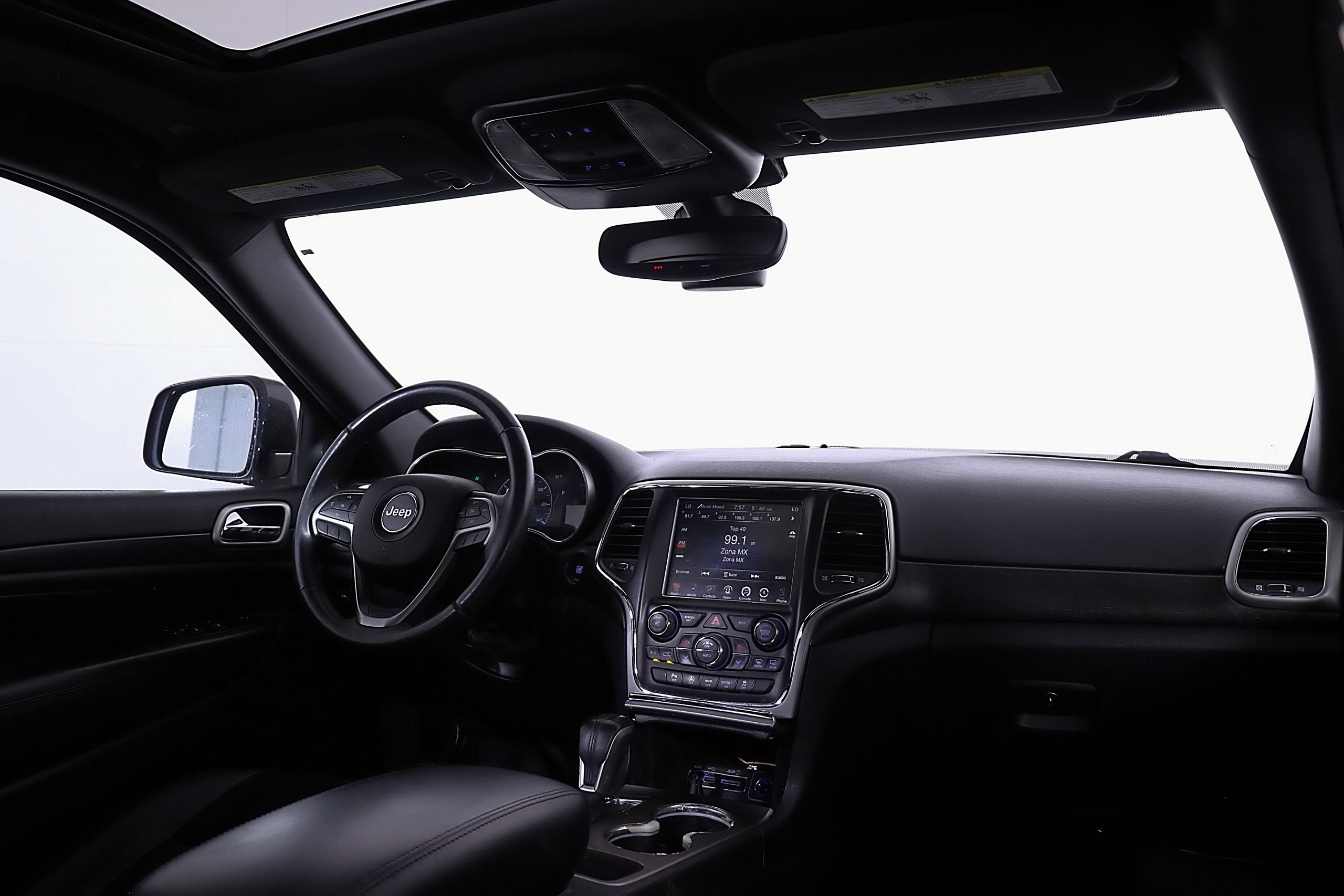 Used 2017 Jeep Grand Cherokee Altitude RWD image 15