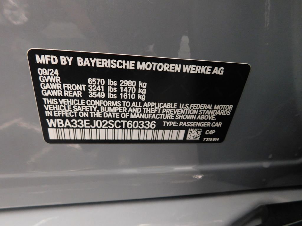 Used 2025 BMW 760i xDrive w/ Executive Package image 33