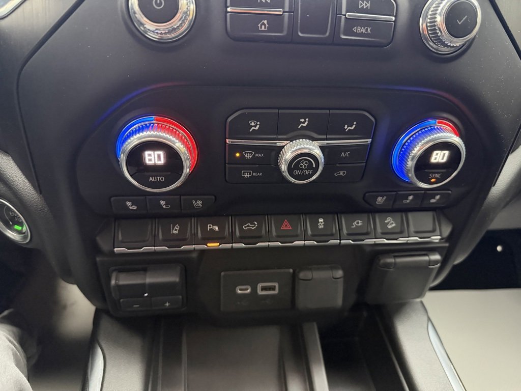 Used 2022 GMC Sierra 2500 AT4 w/ AT4 Preferred Package image 26