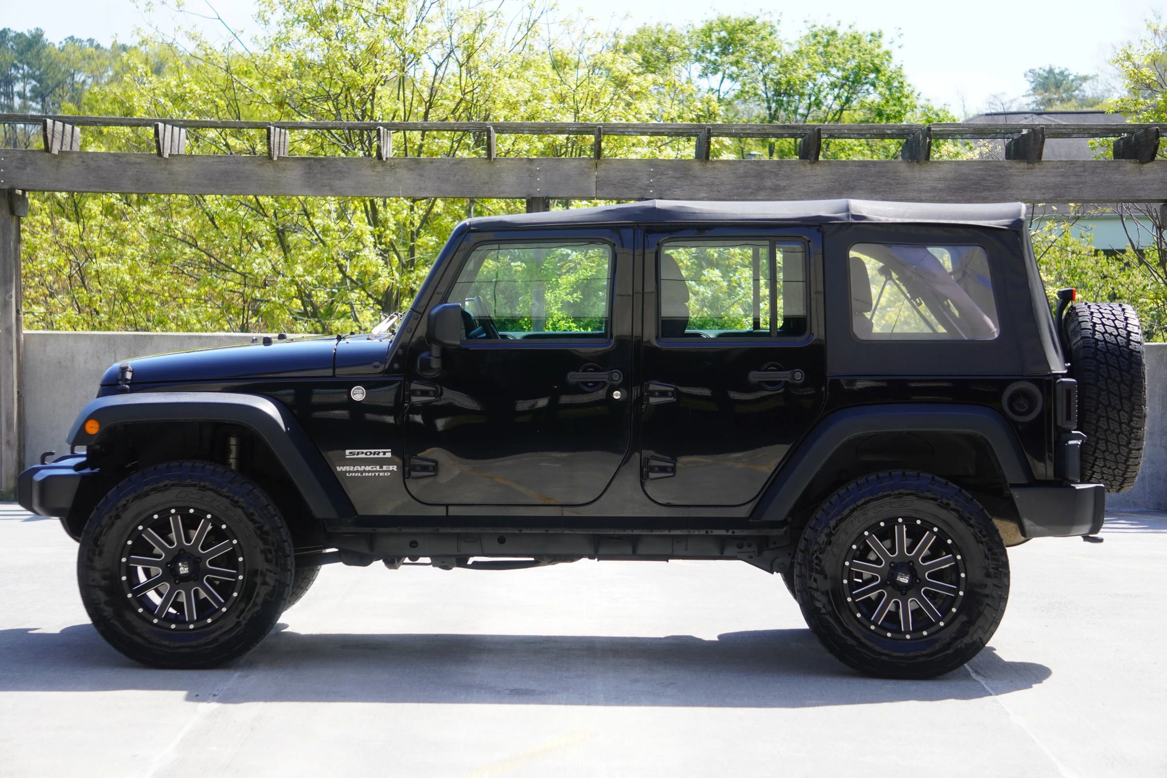 Used 2016 Jeep Wrangler Unlimited Sport w/ Max Tow Package AWD/4WD image 6