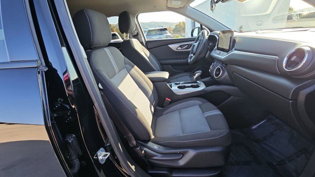 Used 2025 Chevrolet Blazer LT image 28