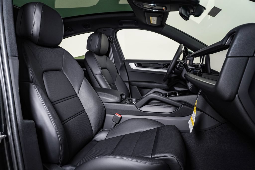 New 2026 Porsche Cayenne Coupe AWD/4WD image 15