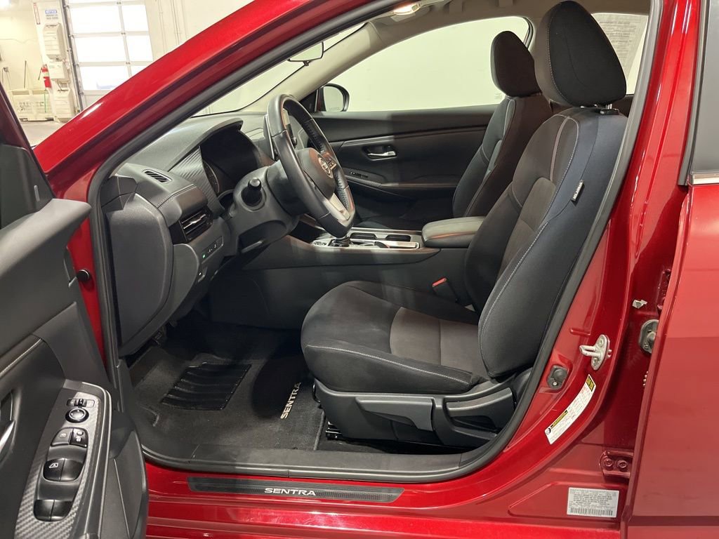 Used 2020 Nissan Sentra SV image 22