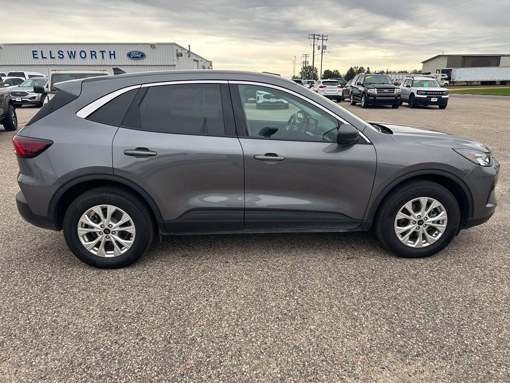 Used 2024 Ford Escape Active w/ Tech Pack #1 AWD/4WD image 8