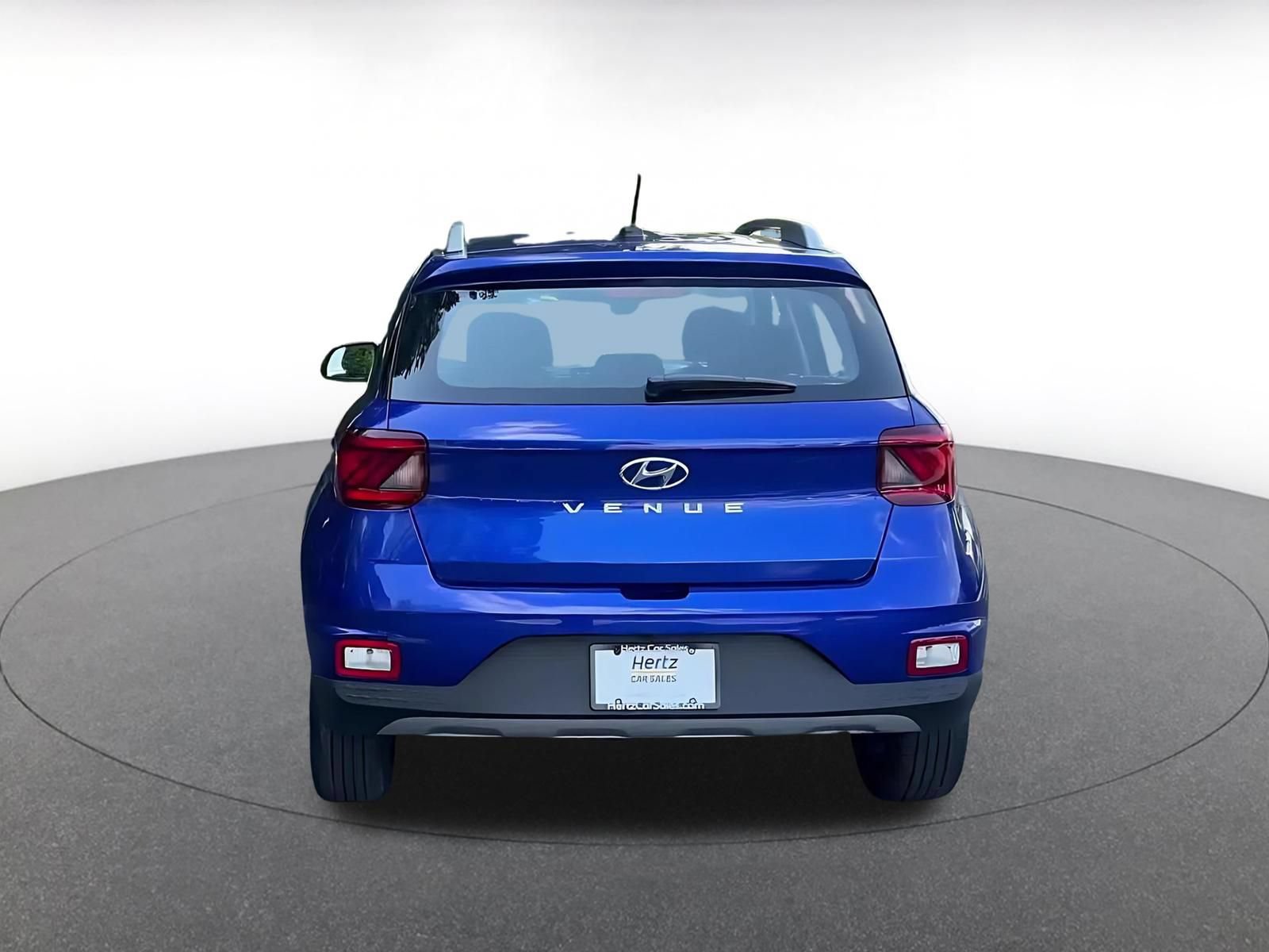 Used 2026 Hyundai Venue SEL FWD image 12