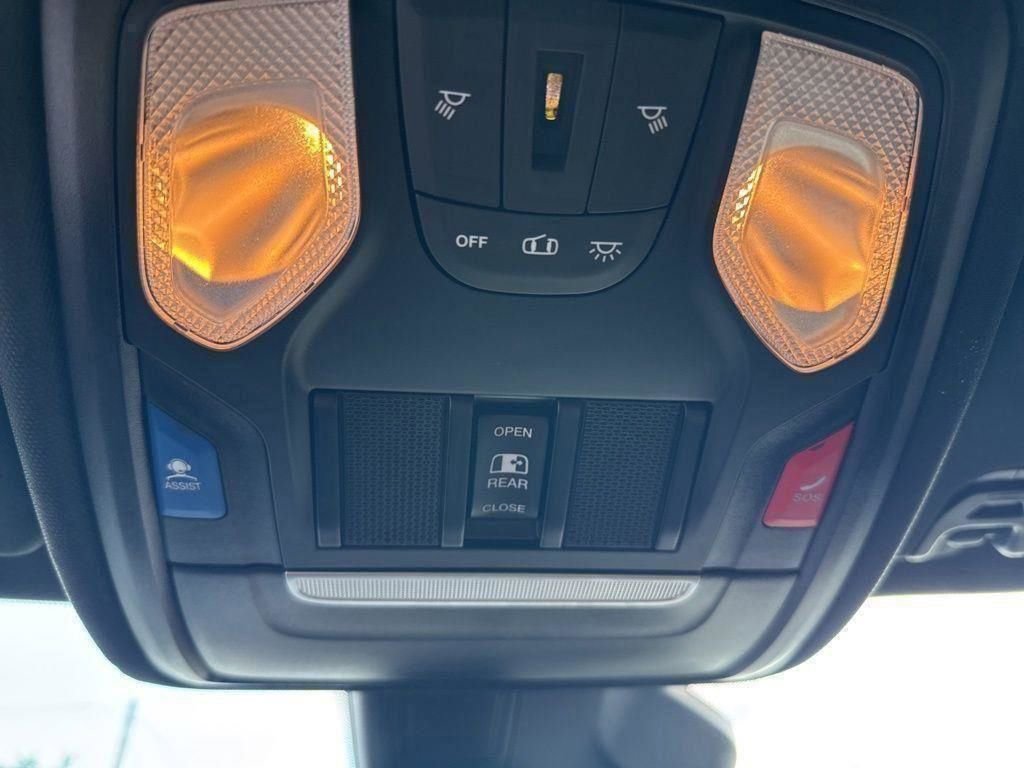 Used 2025 RAM 1500 Lone Star image 22