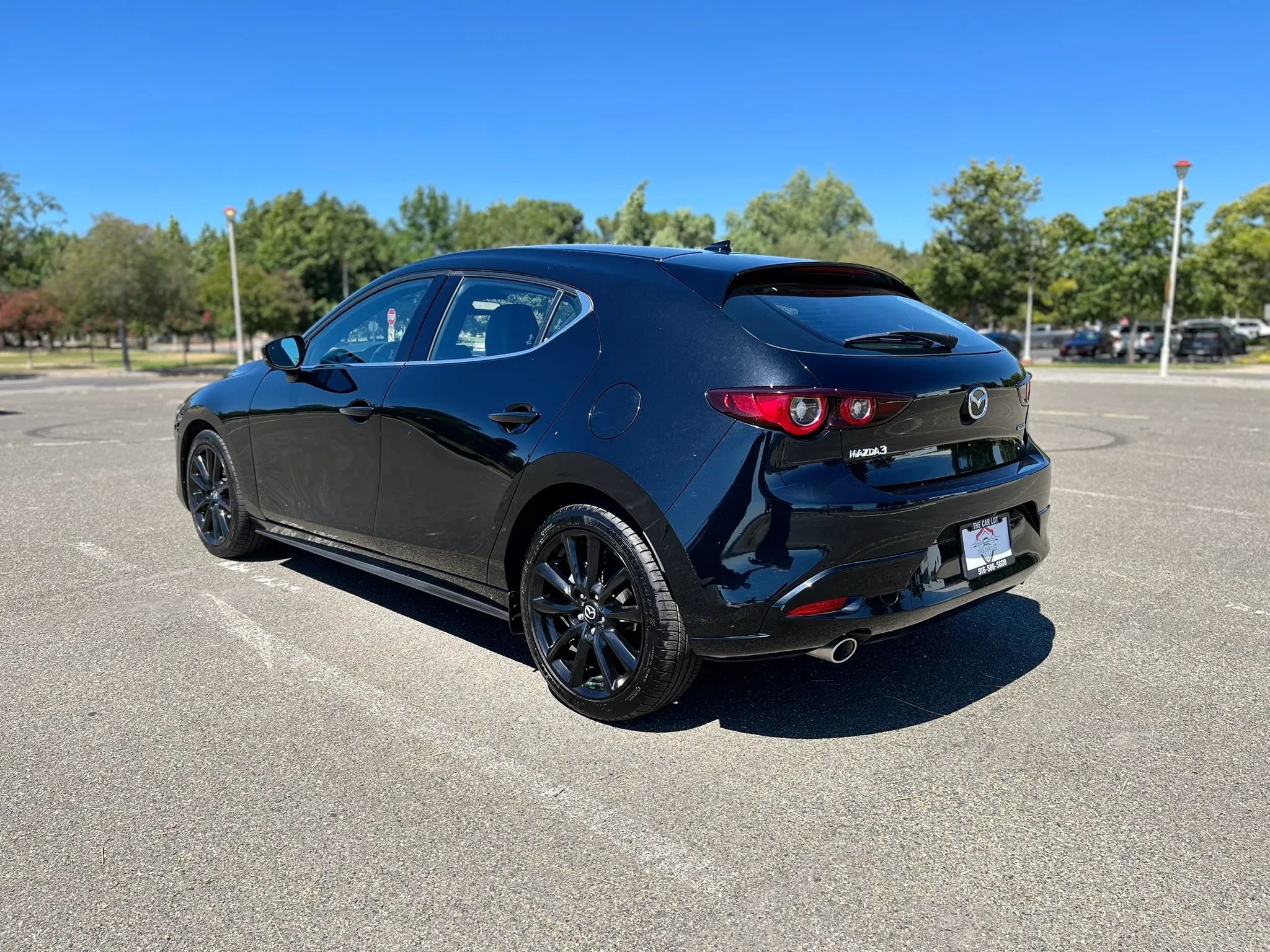 Used 2022 MAZDA MAZDA3 s FWD image 8