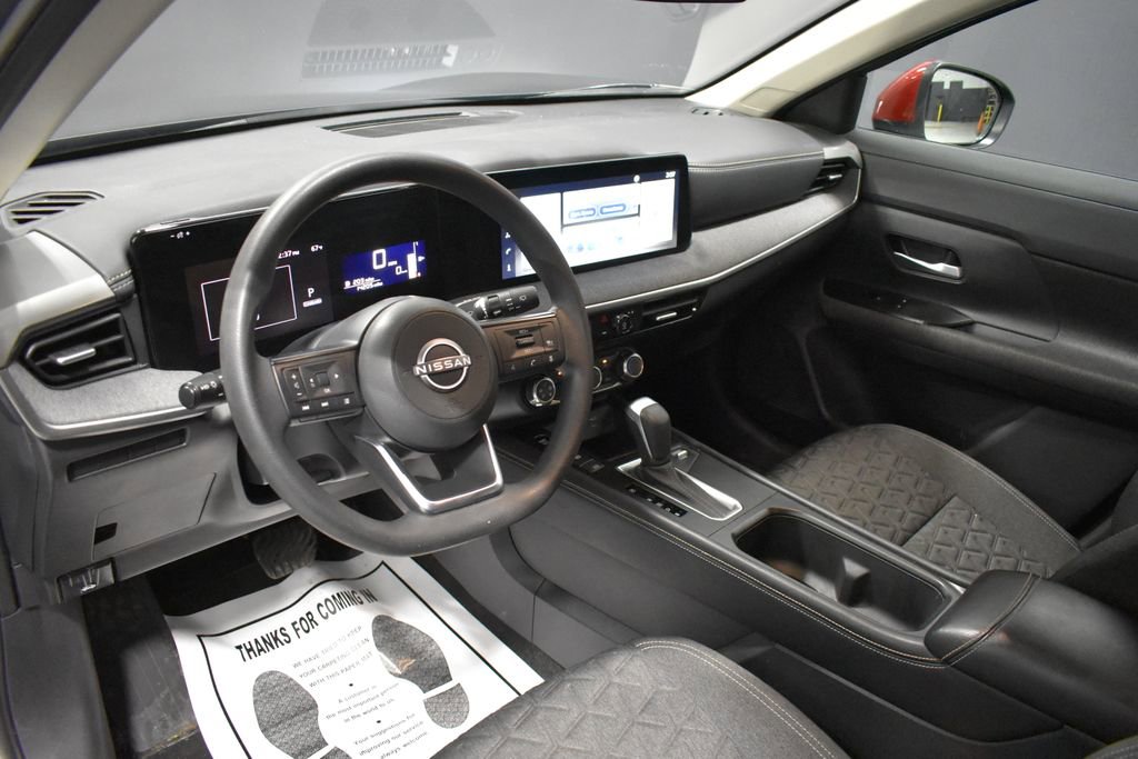 Certified 2025 Nissan Kicks SV AWD/4WD image 4