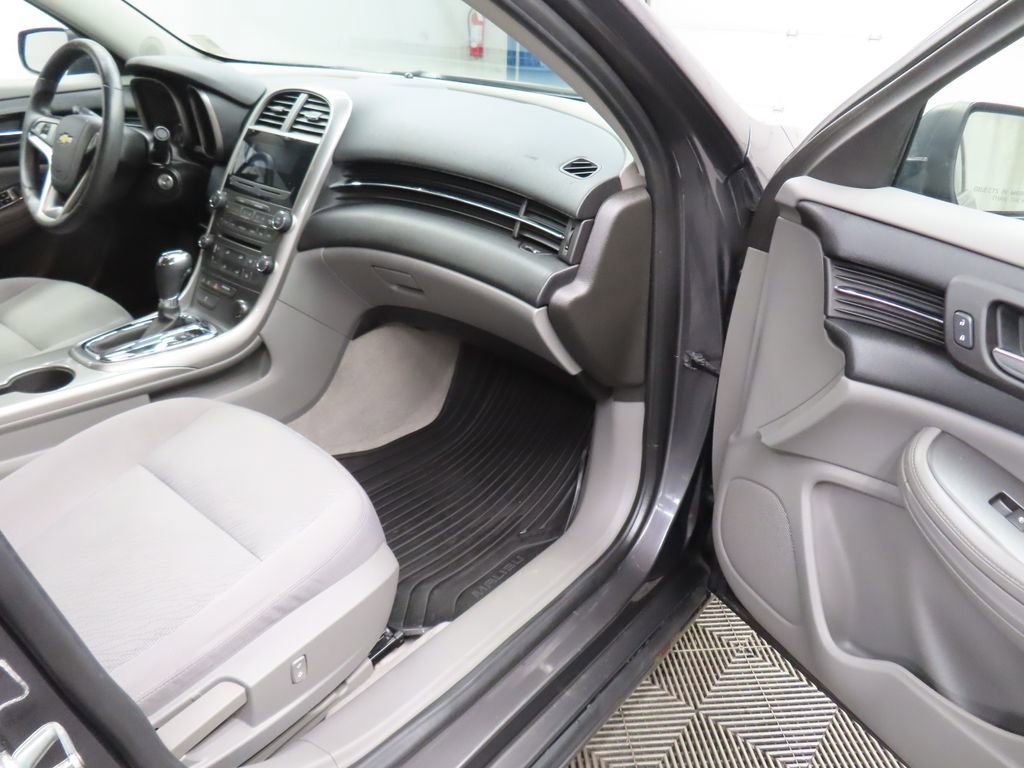 Used 2013 Chevrolet Malibu LS w/ Protection Package image 25