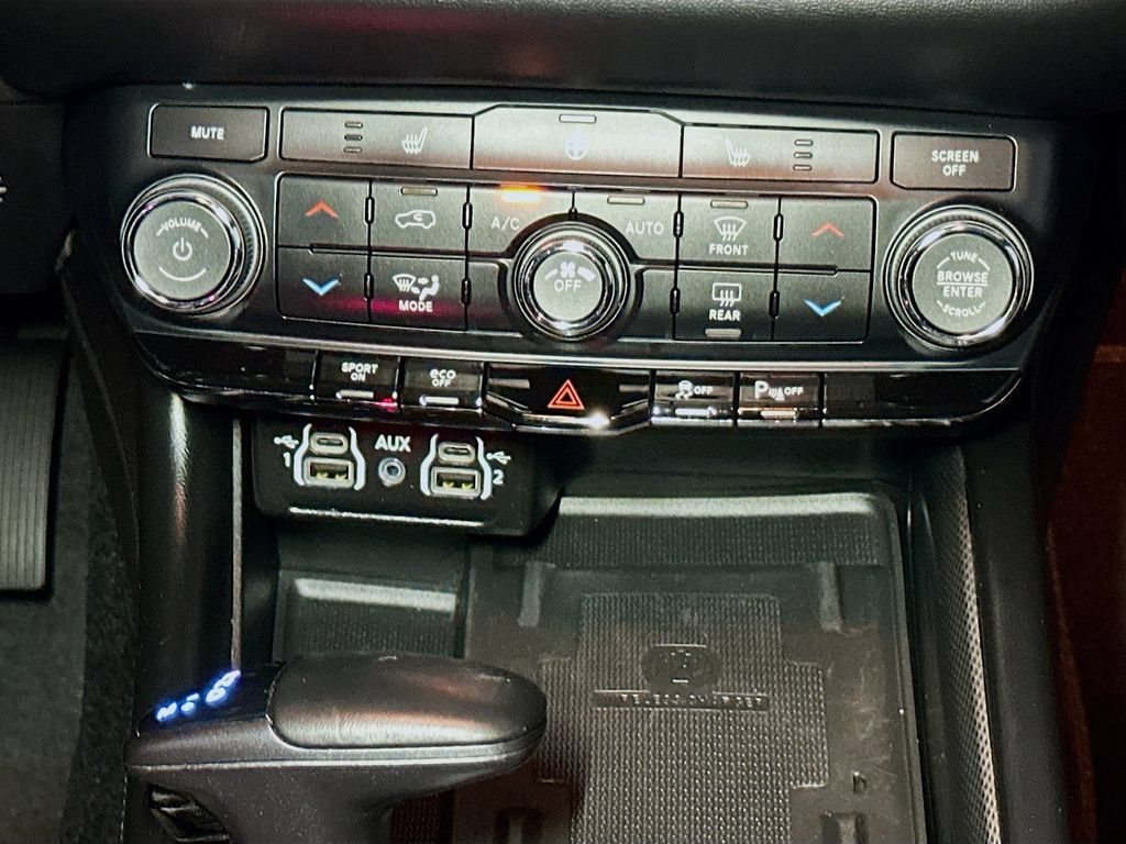 Certified 2022 Dodge Durango R/T AWD/4WD image 13